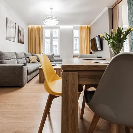 Apartment Chopina 4